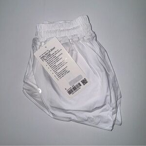 White Lululemon Hotty Hot Low Rise 2.5”